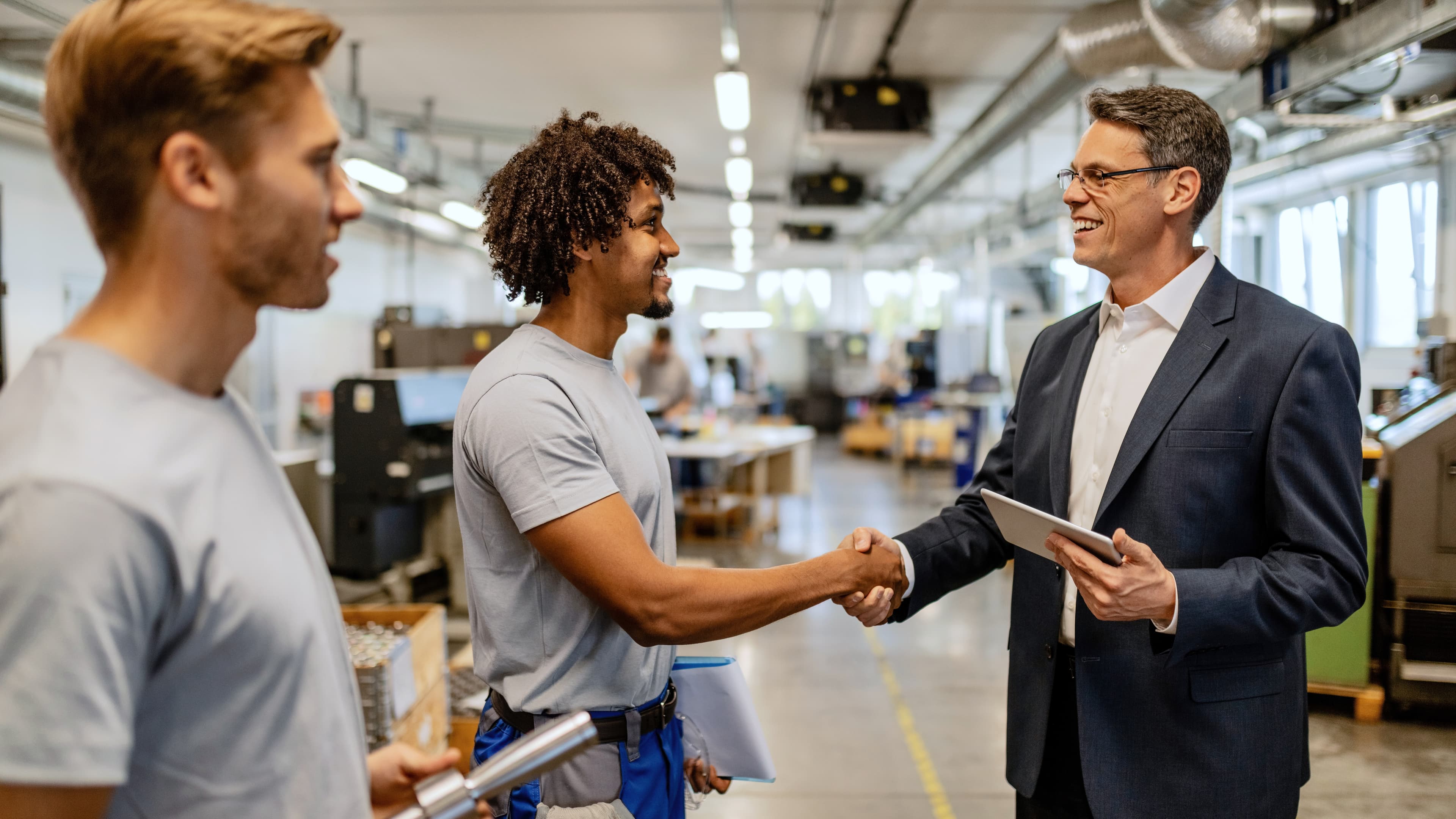 Top Blue-Collar Interview Questions (and How to Answer Them with Confidence)
